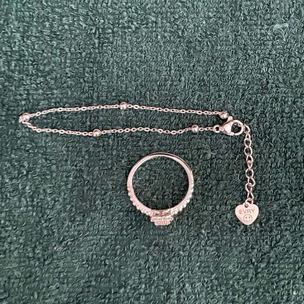 Evry Silver Bracelet and Ring Set